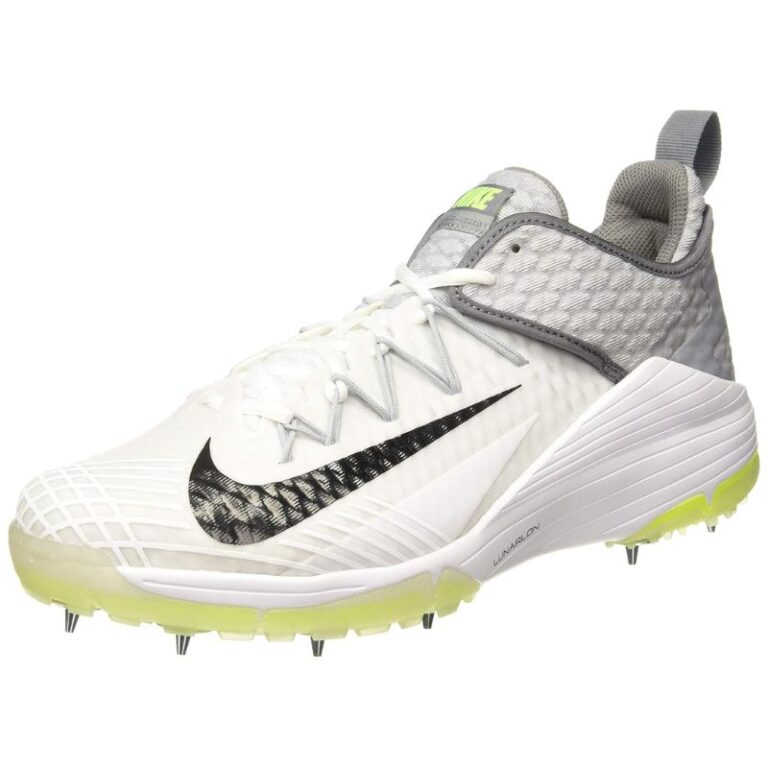 new nike cricket shoes
