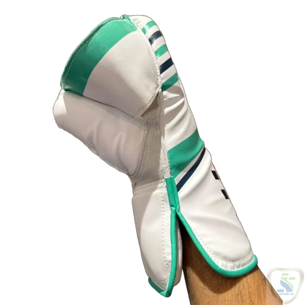 Gray Nicolls Elite GN6 Wicket Keeping Gloves. - Image 3