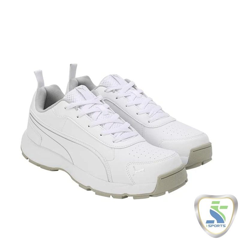 PUMA RUBBER STUD SHOE .